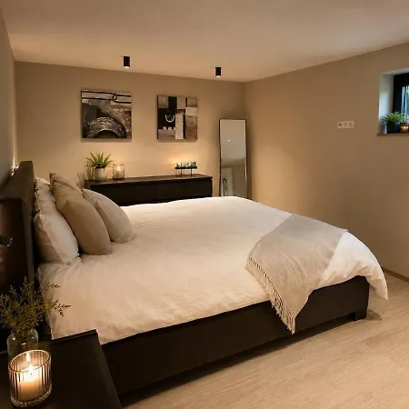 Charming With Pool And Panoramic View Appartement *